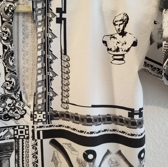 VERSUS VERSACE T shirt. Size M - Picture 6 of 11